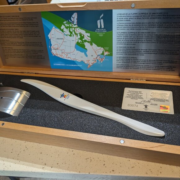 Olympic Torch Replica Birks Limited Edition Vancouver 2010 - Picture 7 of 11